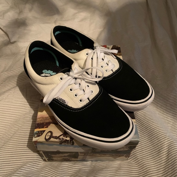 Vans Shoes - Vans Comfycush Era